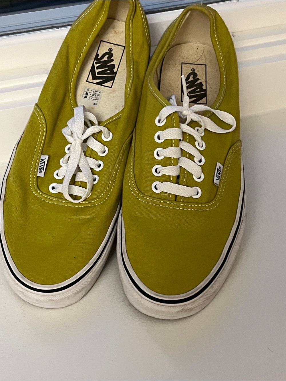 Vans Authentic Men's Sneakers in Olive Yellow with White Laces